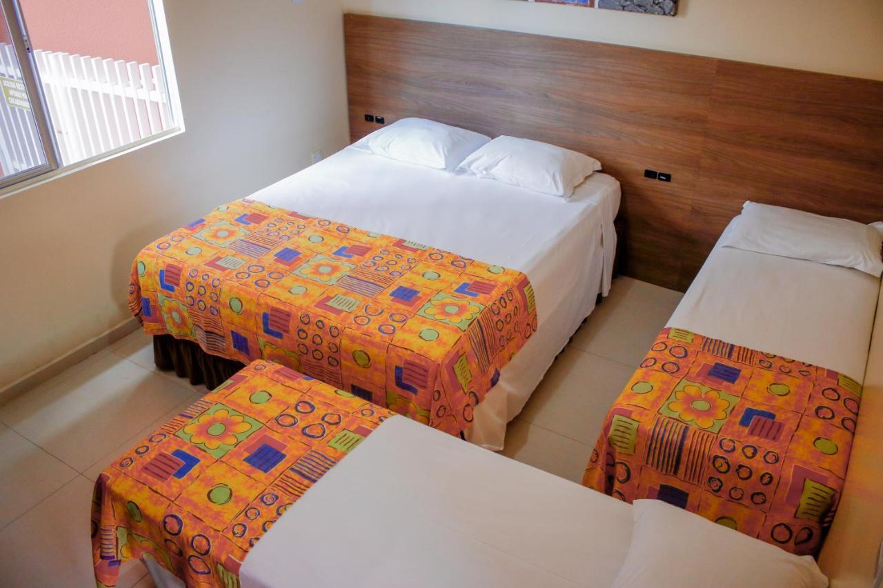 פנייה Hotel Acoriano מראה חיצוני תמונה