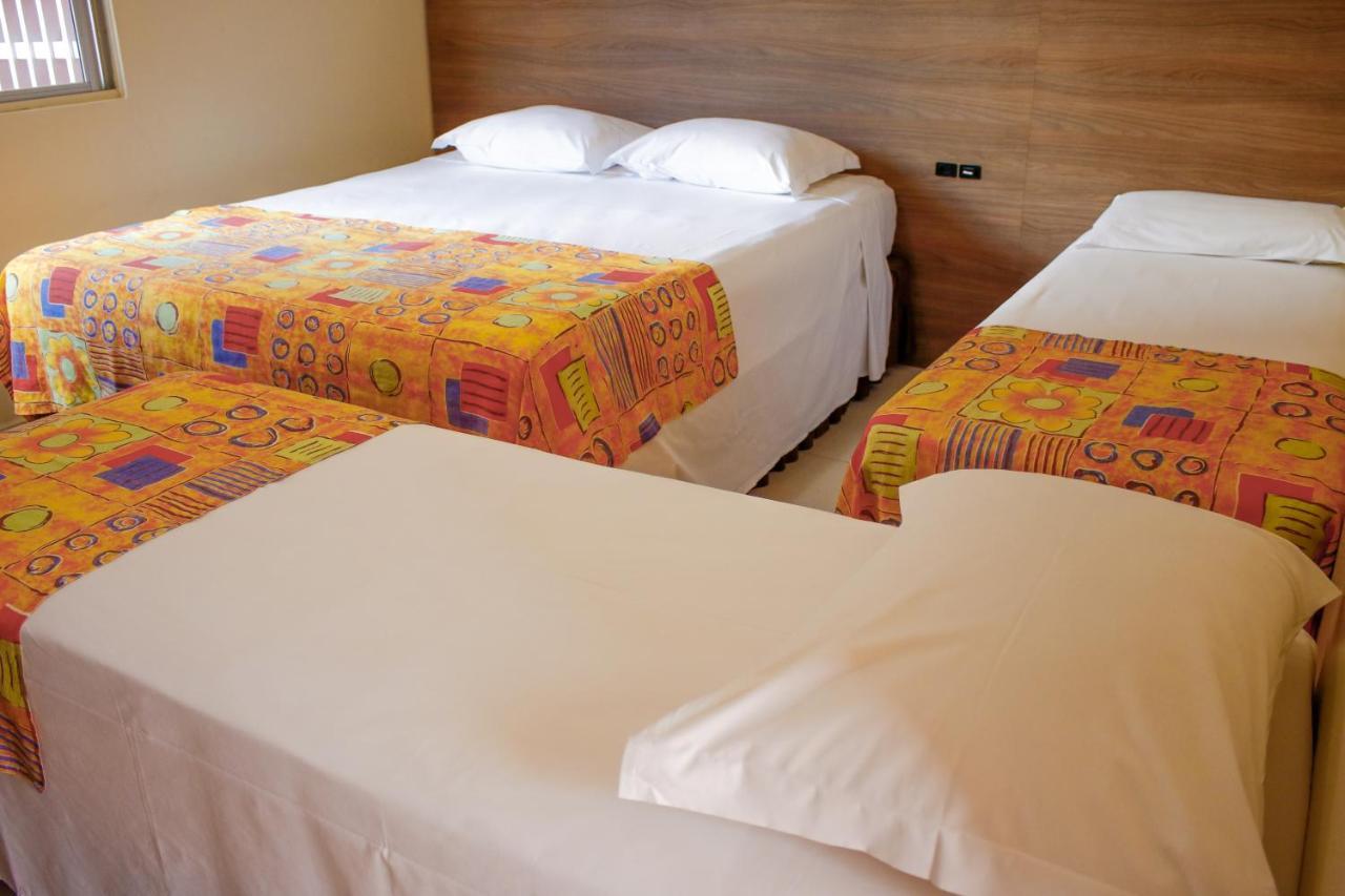 פנייה Hotel Acoriano מראה חיצוני תמונה